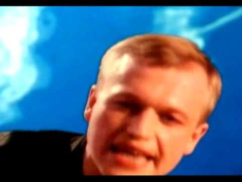 Level 42 – Lessons In Love