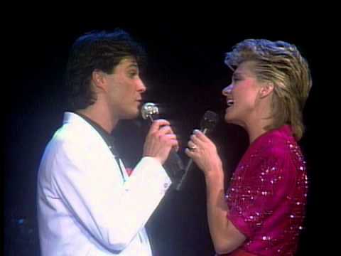 Olivia Newton-John – Suddenly (Live 1982)